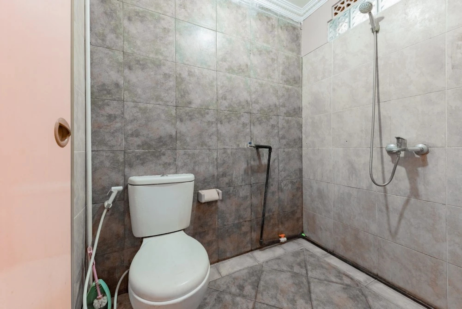 RedDoorz Syariah @ Cibadak Sukabumi