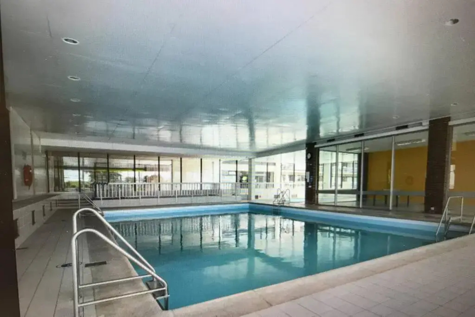 La perle du Nord studio met meer, strand en zwembad