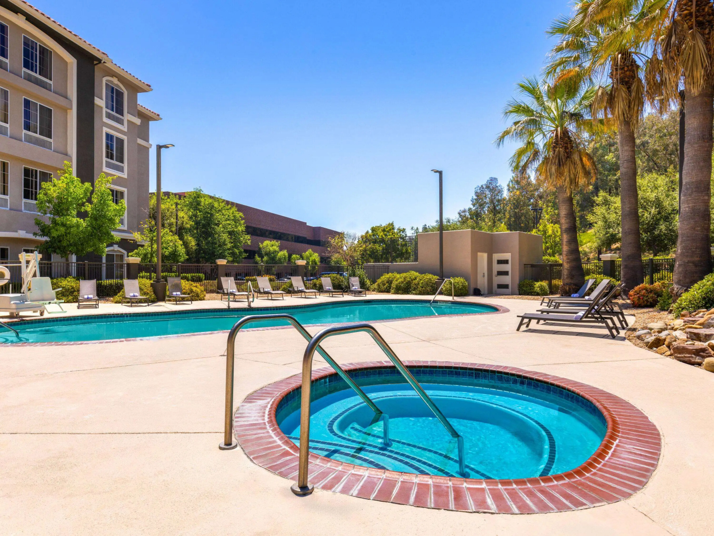 La Quinta Inn & Suites by Wyndham Santa Clarita - Valencia