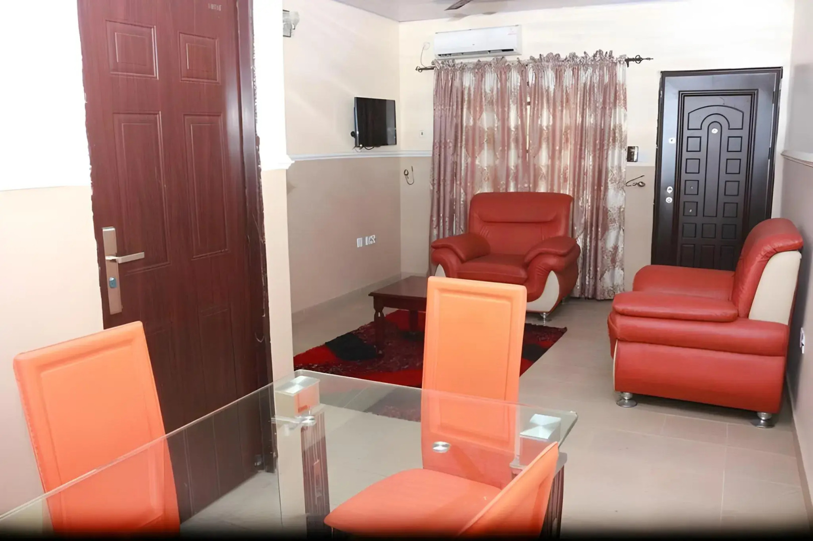 L & L Executive Hotels and Suites