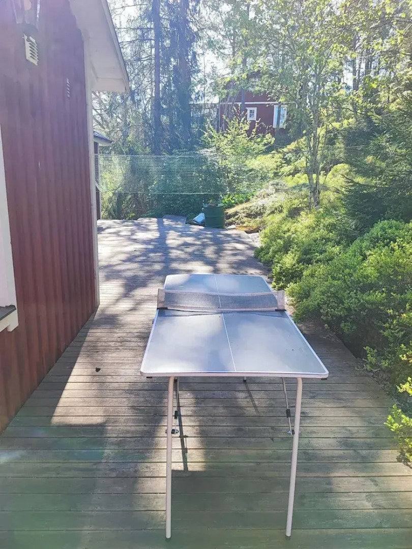 Sea-view Cottage High up in the Trees