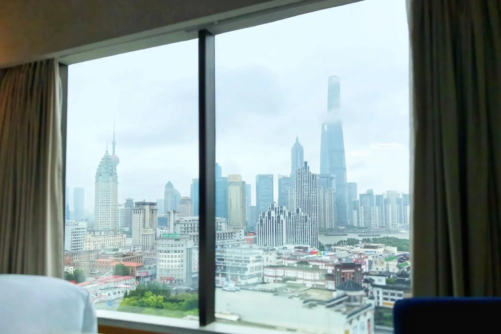 Отель Renaissance Shanghai Yu Garden