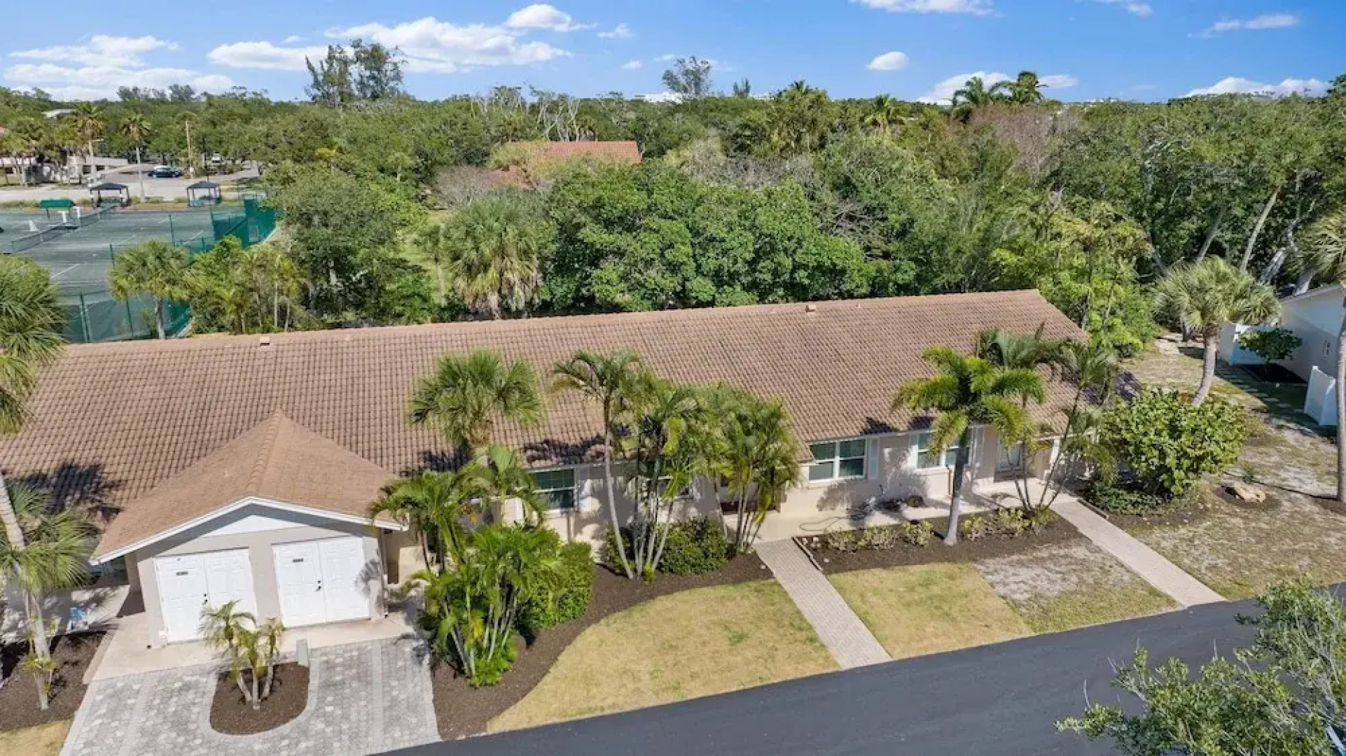 Sunset Sanctuary 2 Bedroom Condo by RedAwning