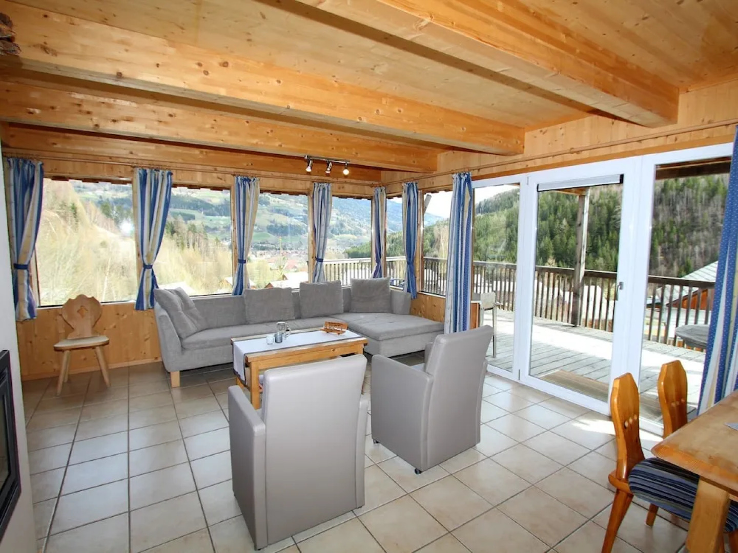 Luxurious Holiday Home in Stadl an der Mur with Hot Tub