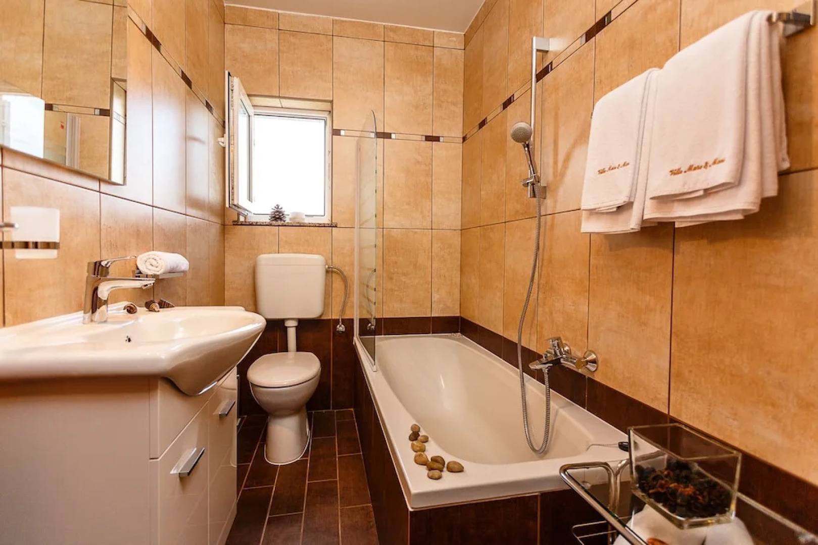 Mare & Mons Deluxe Apartments