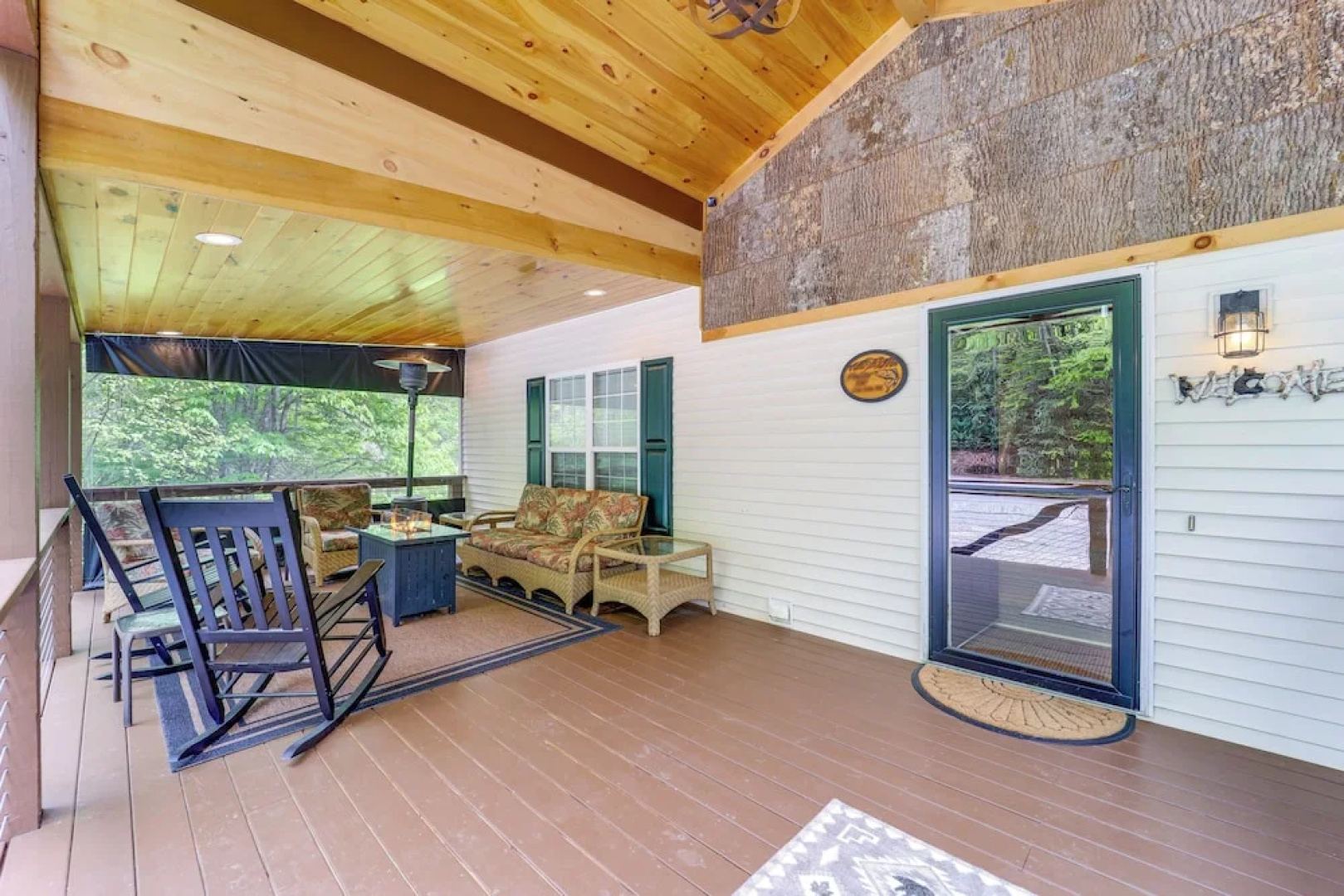 9 Mi to Sugar Mountain: Newland Cabin w/ Fire Pit!