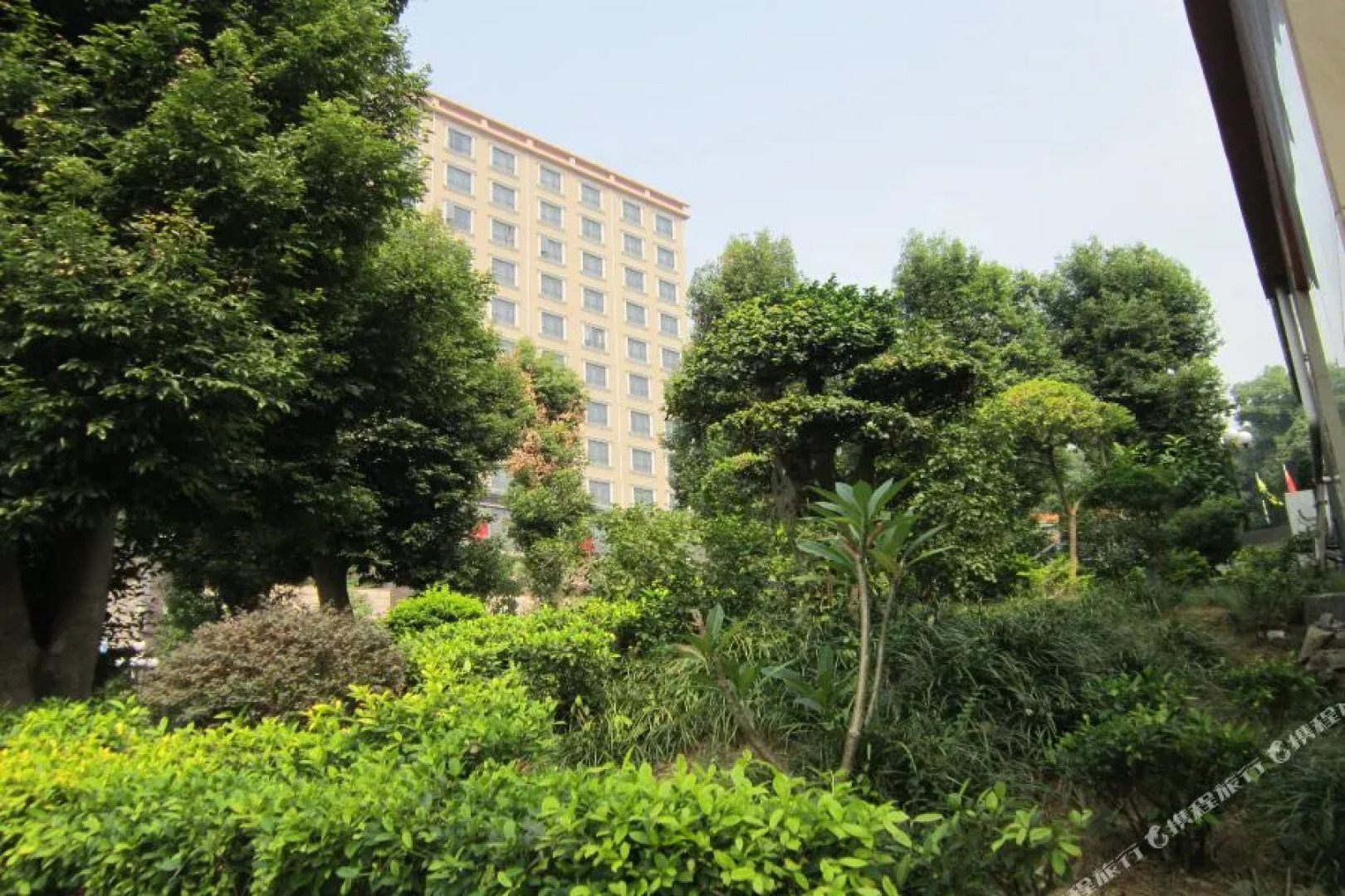 Yangshan Baoheng Business Hotel