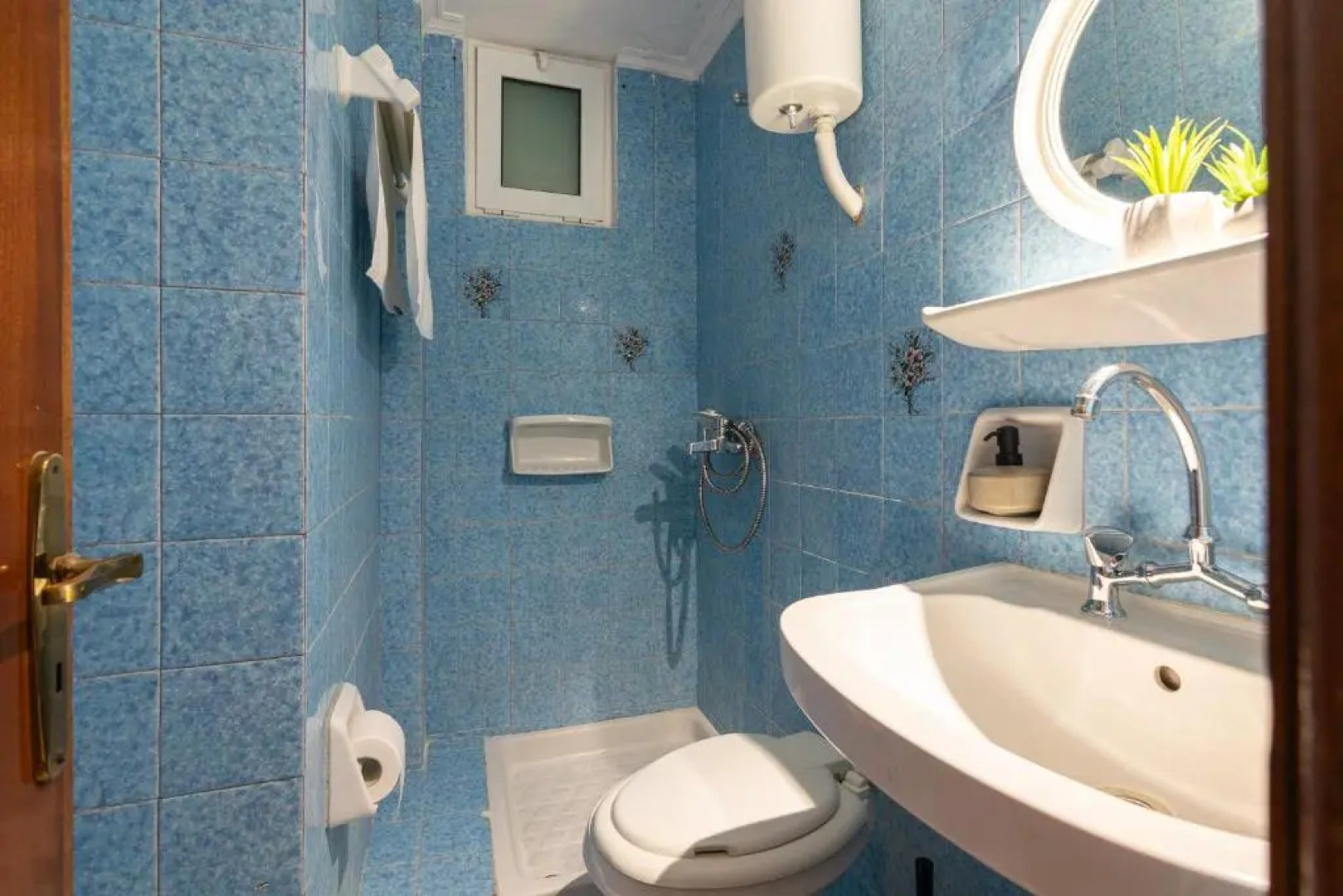 Denise Studios & Apartments