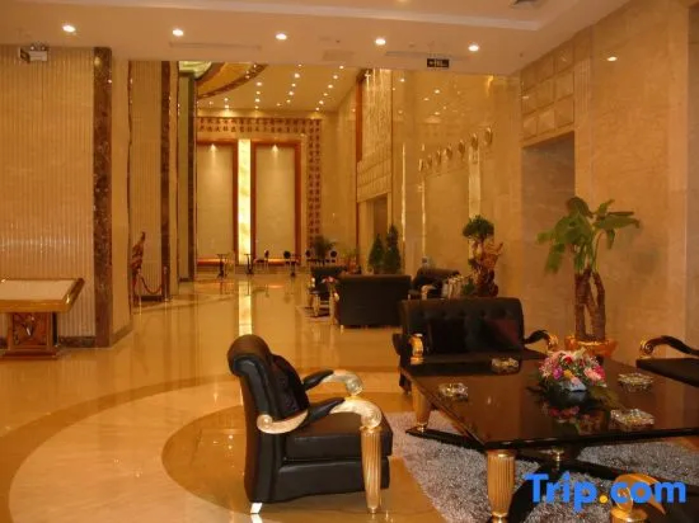 Yufeng International Hotel