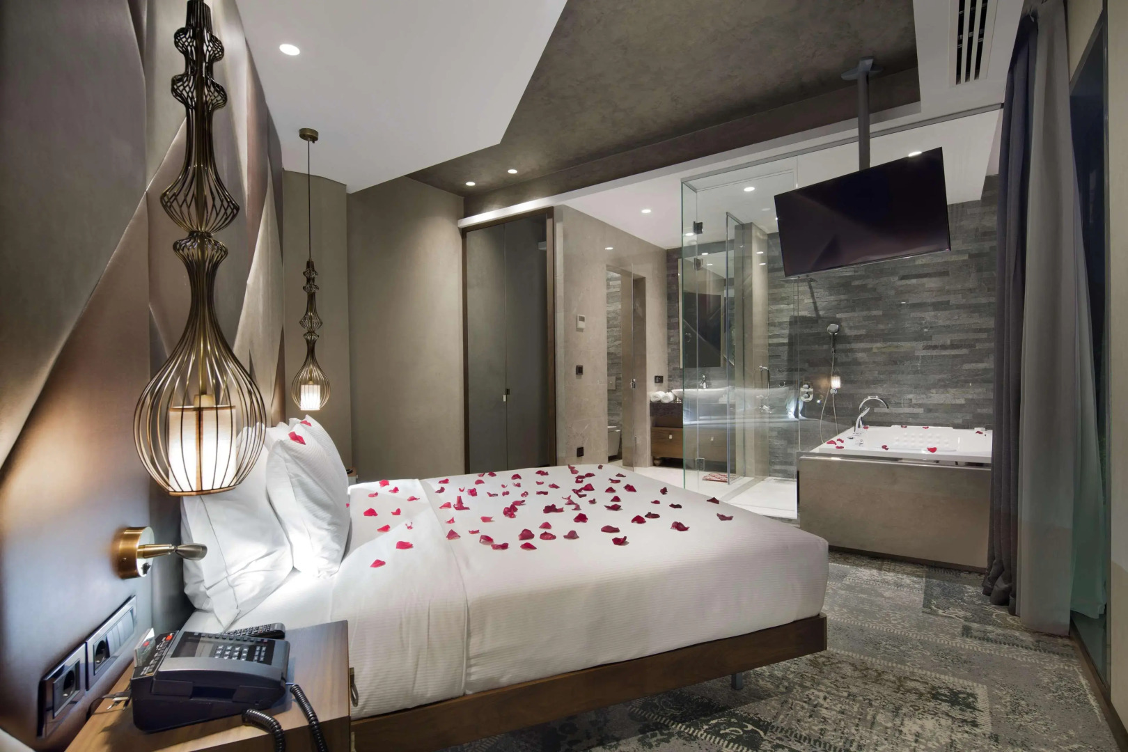 DoubleTree by Hilton Hotel Istanbul - Piyalepasa