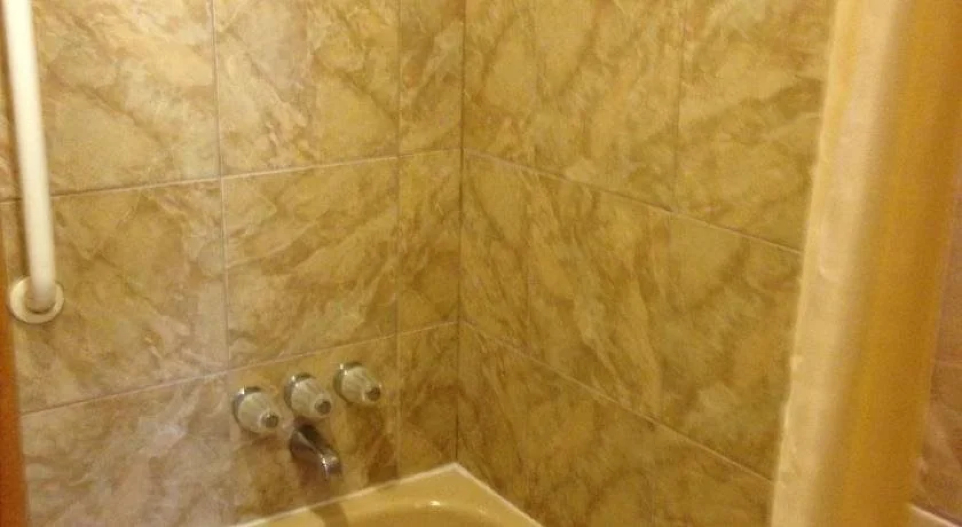 DeQueen Courtyard Inn