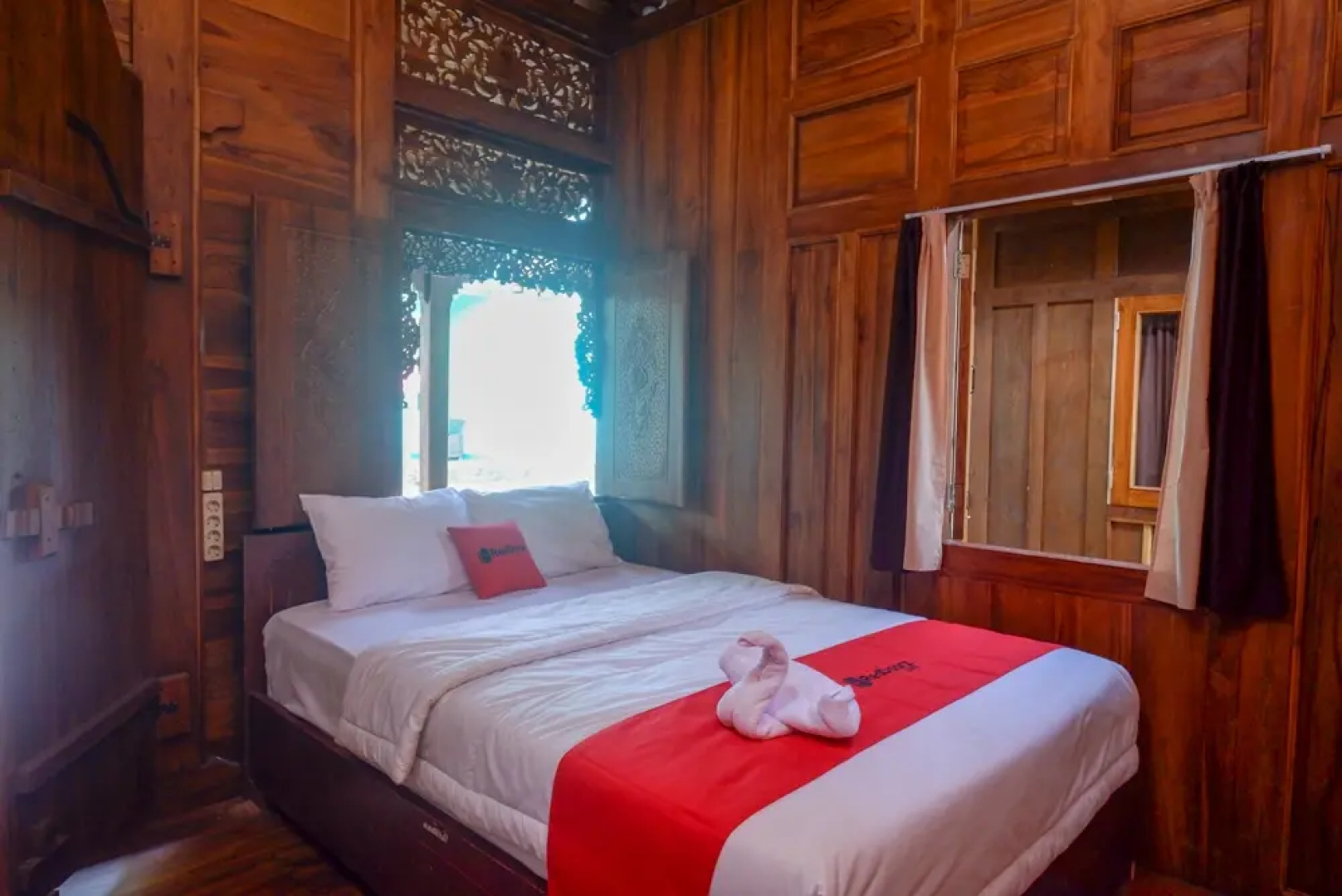 RedDoorz near Terminal Mendolo Wonosobo