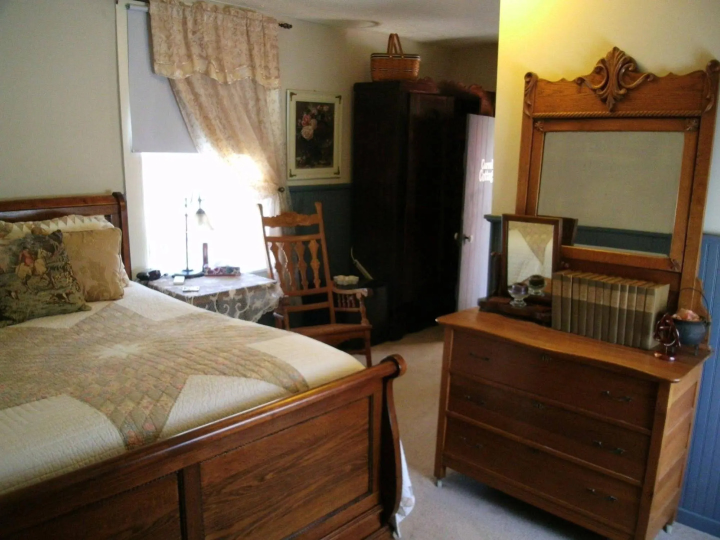 Main Street Bed & Breakfast Established in 1810