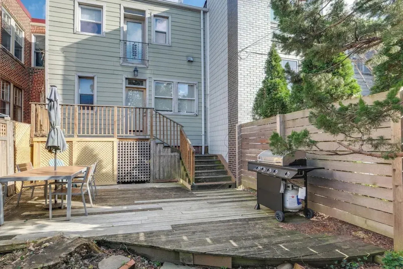 2 Mi to National Mall: Modern DC Home