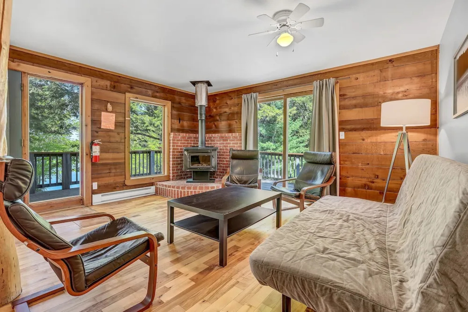 Mersey River Chalets a nature retreat