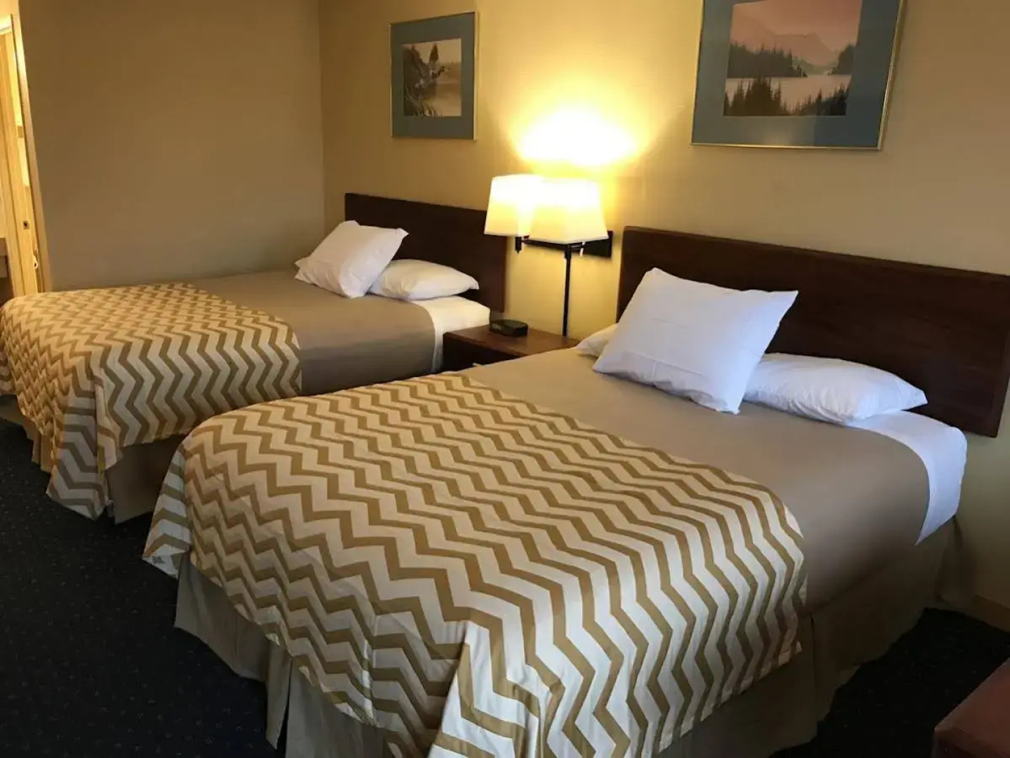 Travelodge by Wyndham Tacoma Near McChord AFB