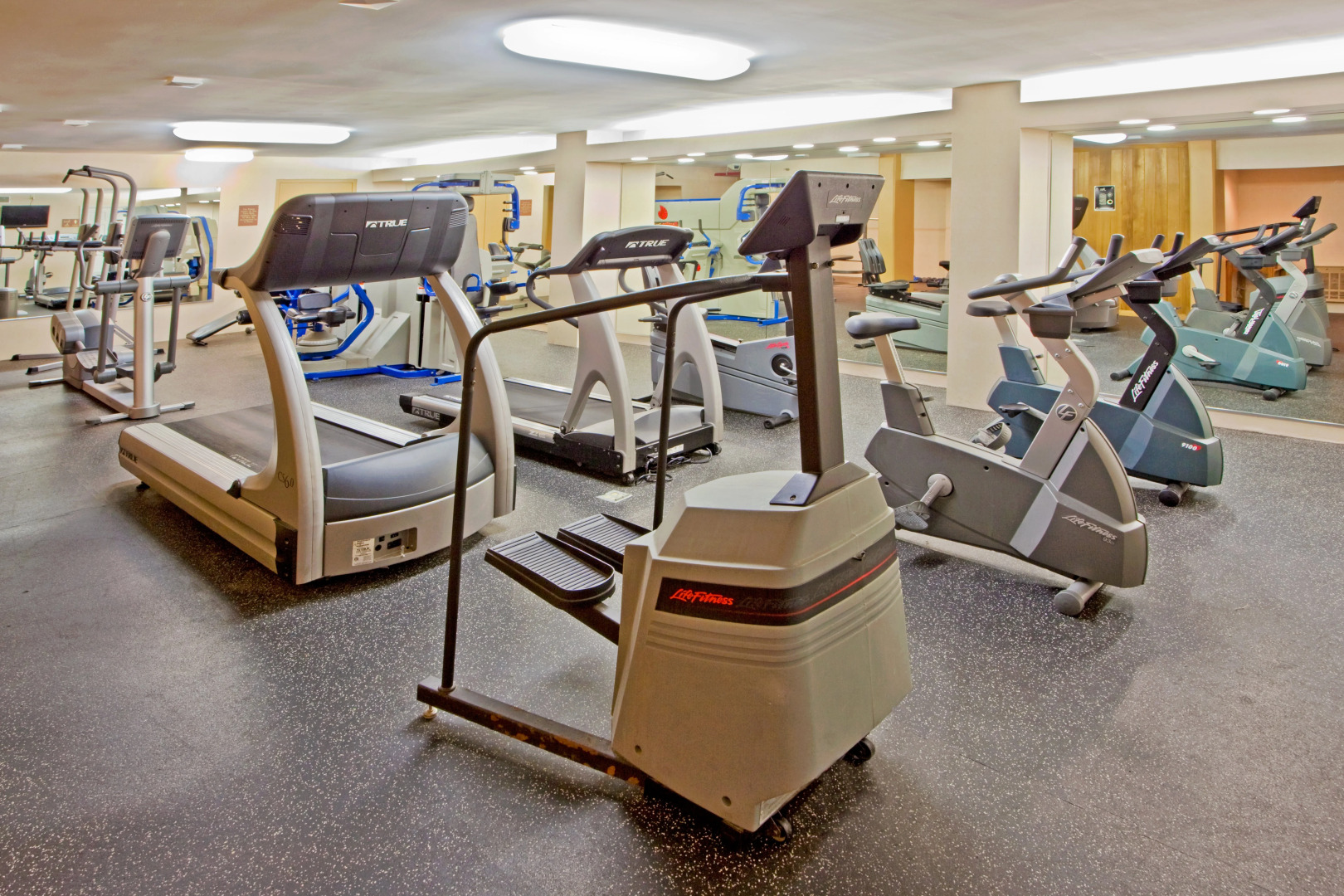 Solomons Inn Resort + Marina