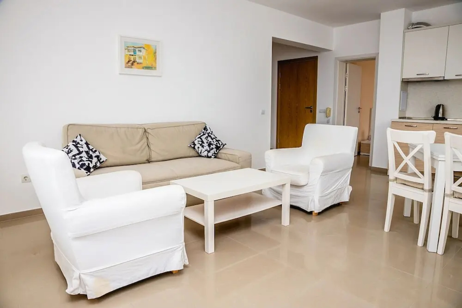 FM Deluxe 2-BDR Apartment in Sun Resort with Sea View