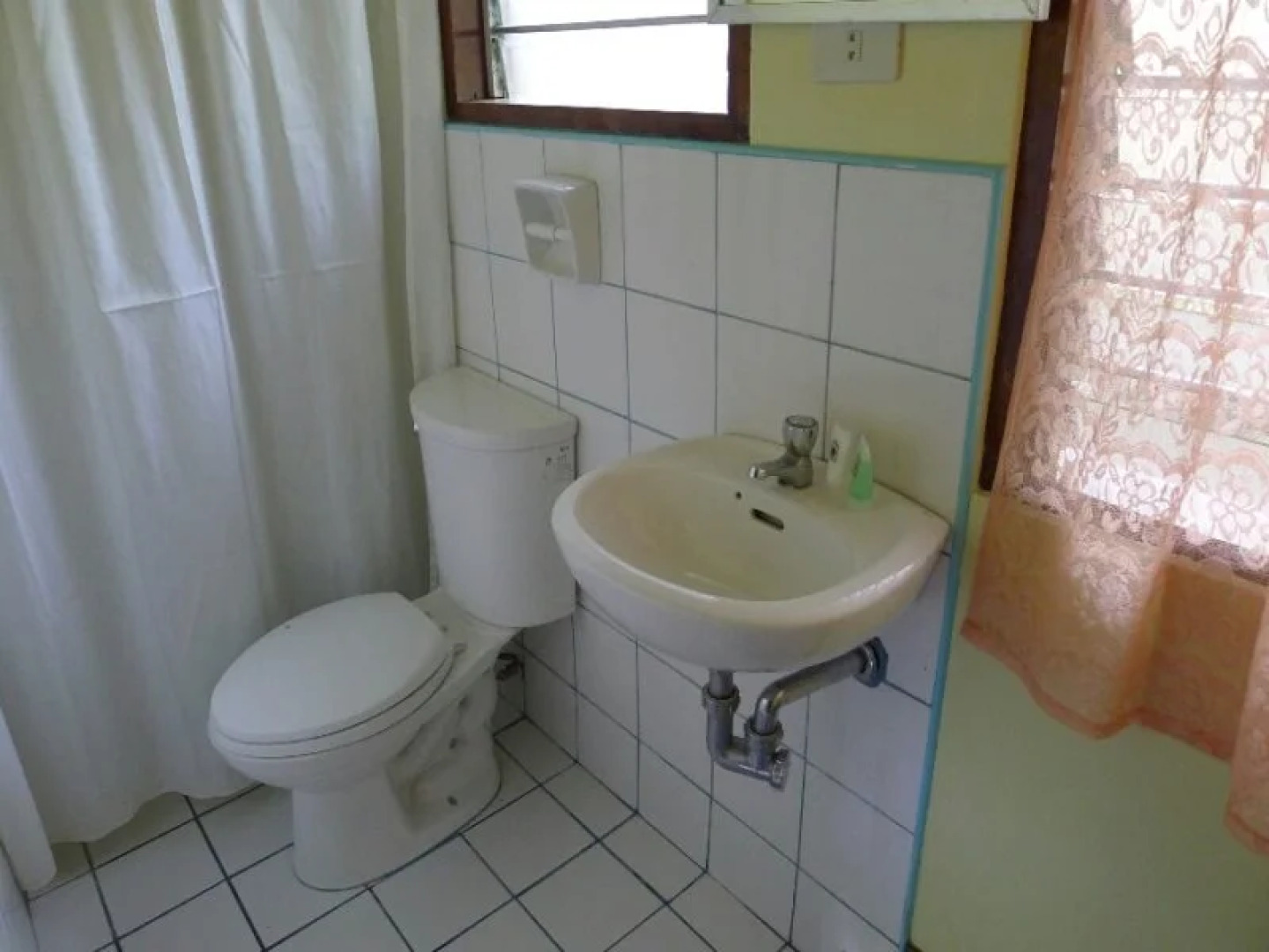 Elsas Cottage & Restaurant