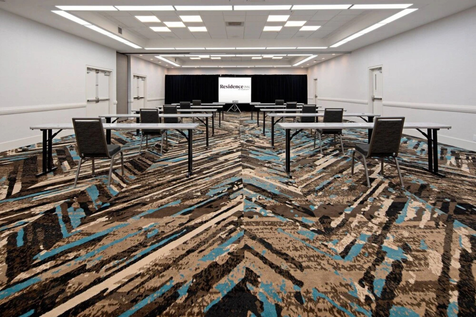 Staybridge Suites Oxnard - River Ridge