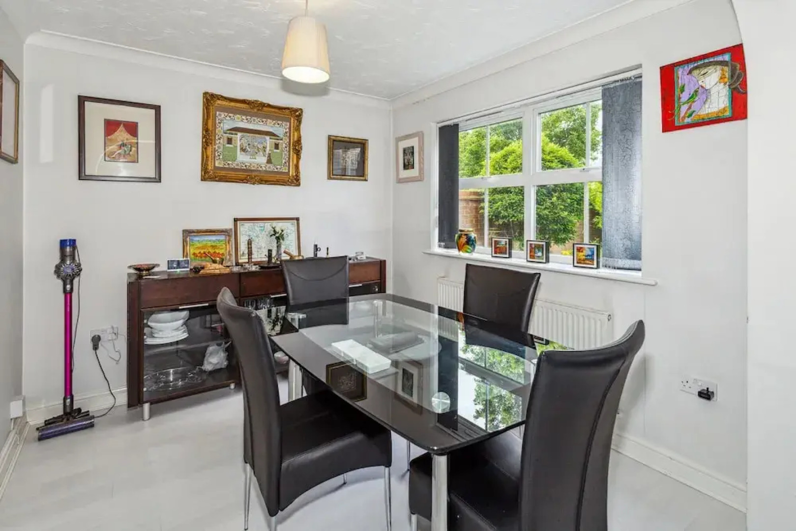 Urban Oasis - Modern 2B/2B Retreat Near Nature