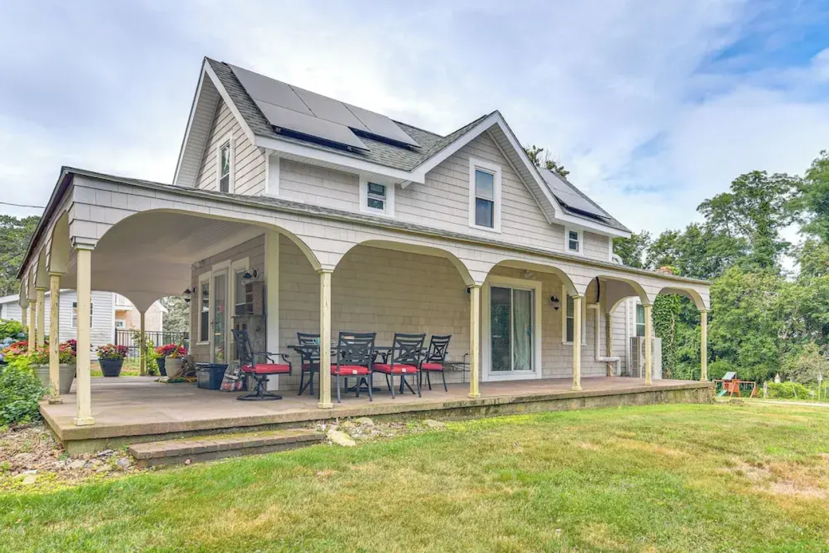 Private Heated Pool: Family Cottage in Plymouth!