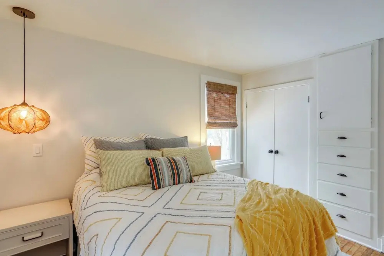 Cozy Cottage in Historic Village: Near Cedar Point