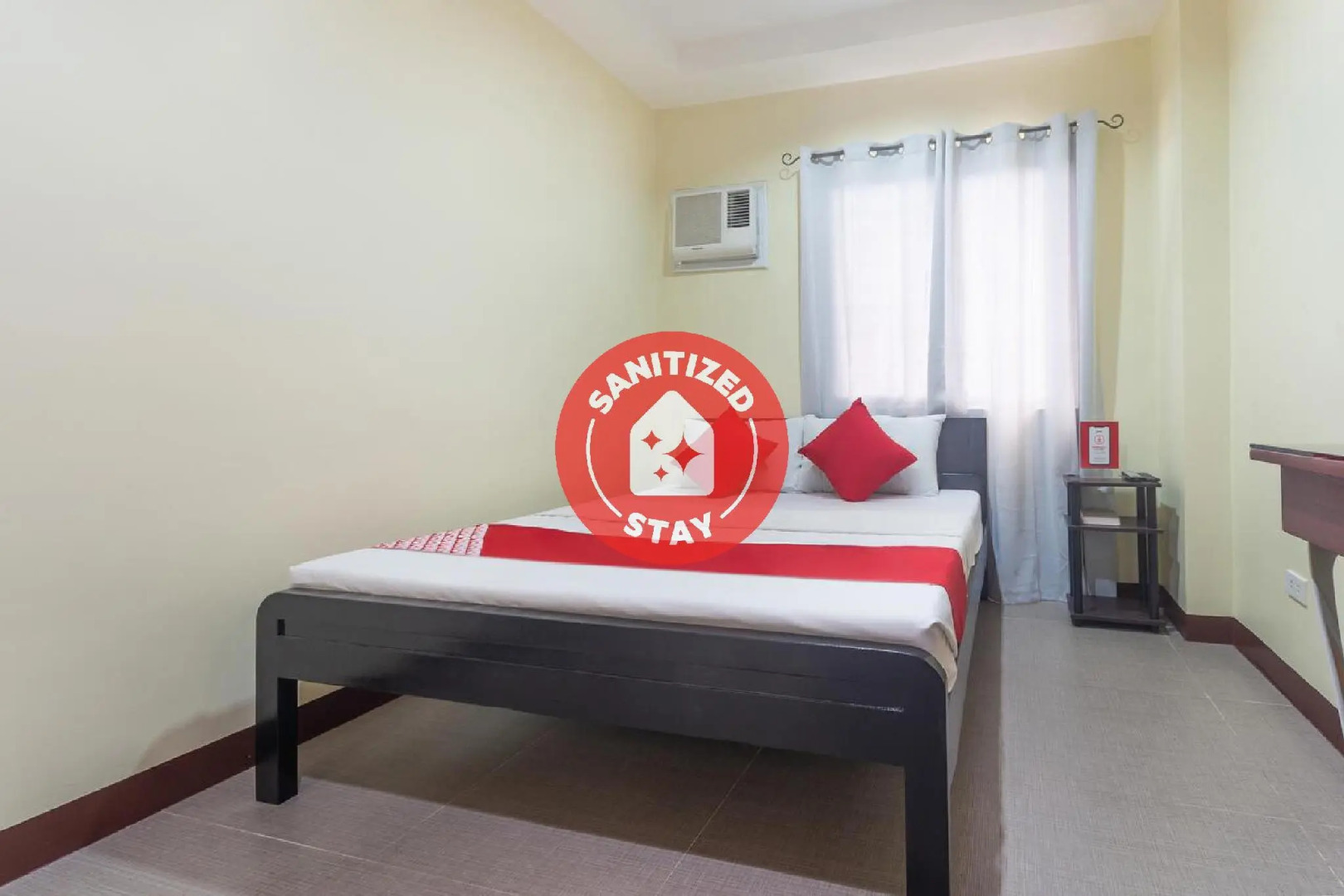 OYO 567 Blue Horizon Hostel Vaccinated Staff