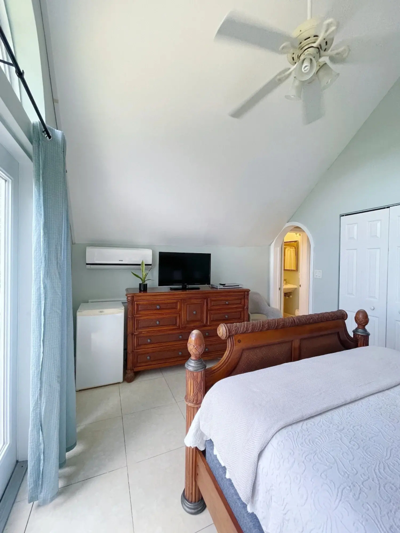 Shangri-La Boutique Bed & Breakfast