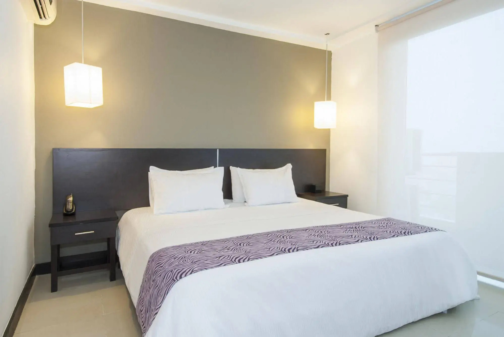 Travelers Atlantis Suites