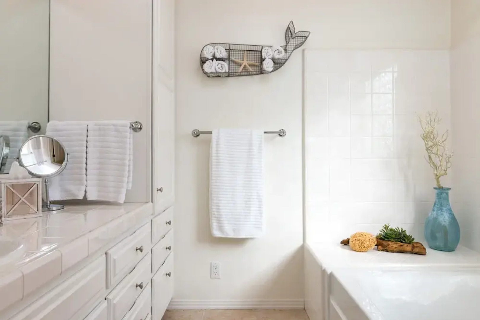 6694 Breakers Way Home 4 Bedrooms 2 Bathrooms Home