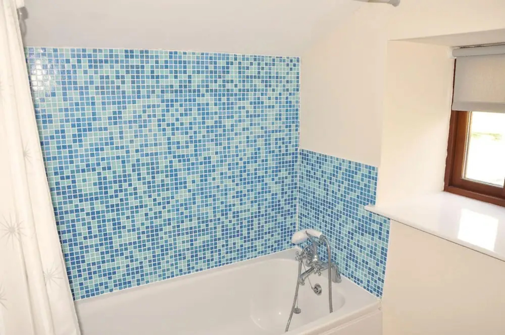 Lovingly restored detached barn with charming features near Looe