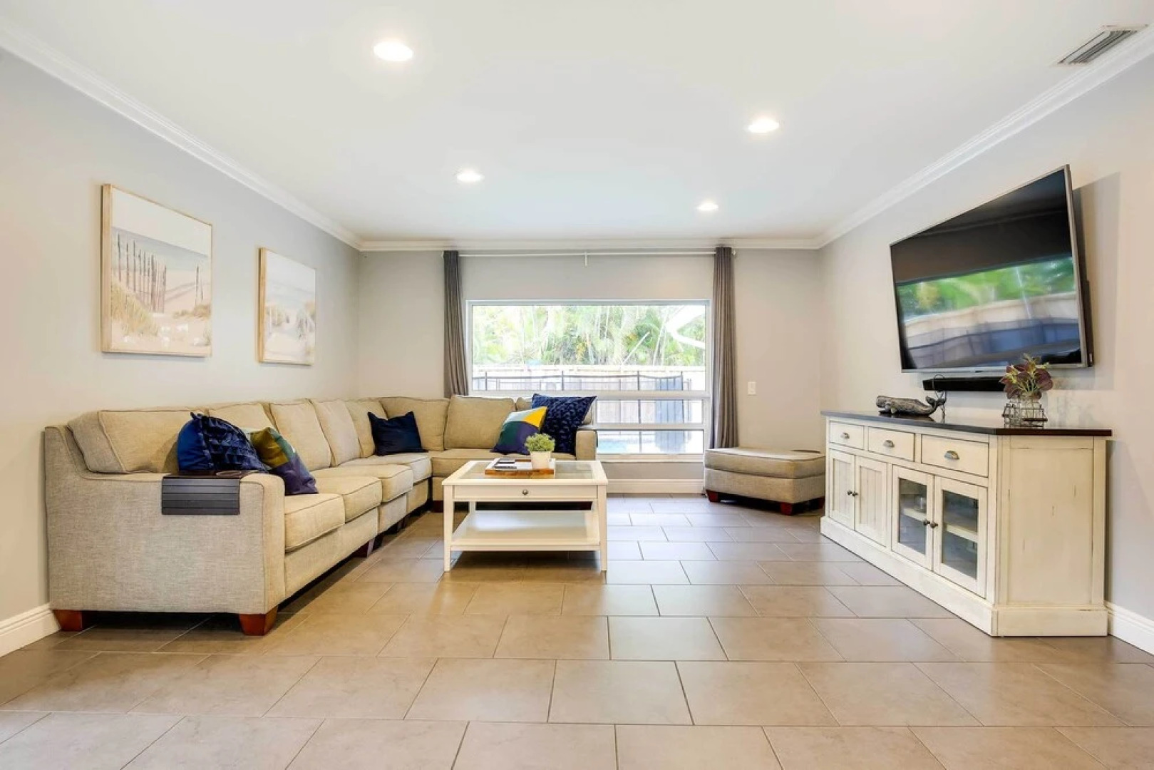 Pet-friendly Paradise w/ Pool ~ 6 Mi to Beach!