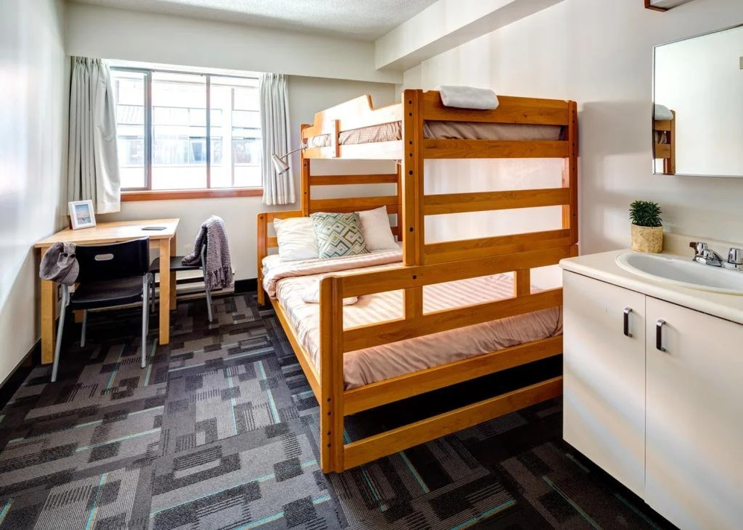 HI-Vancouver Downtown