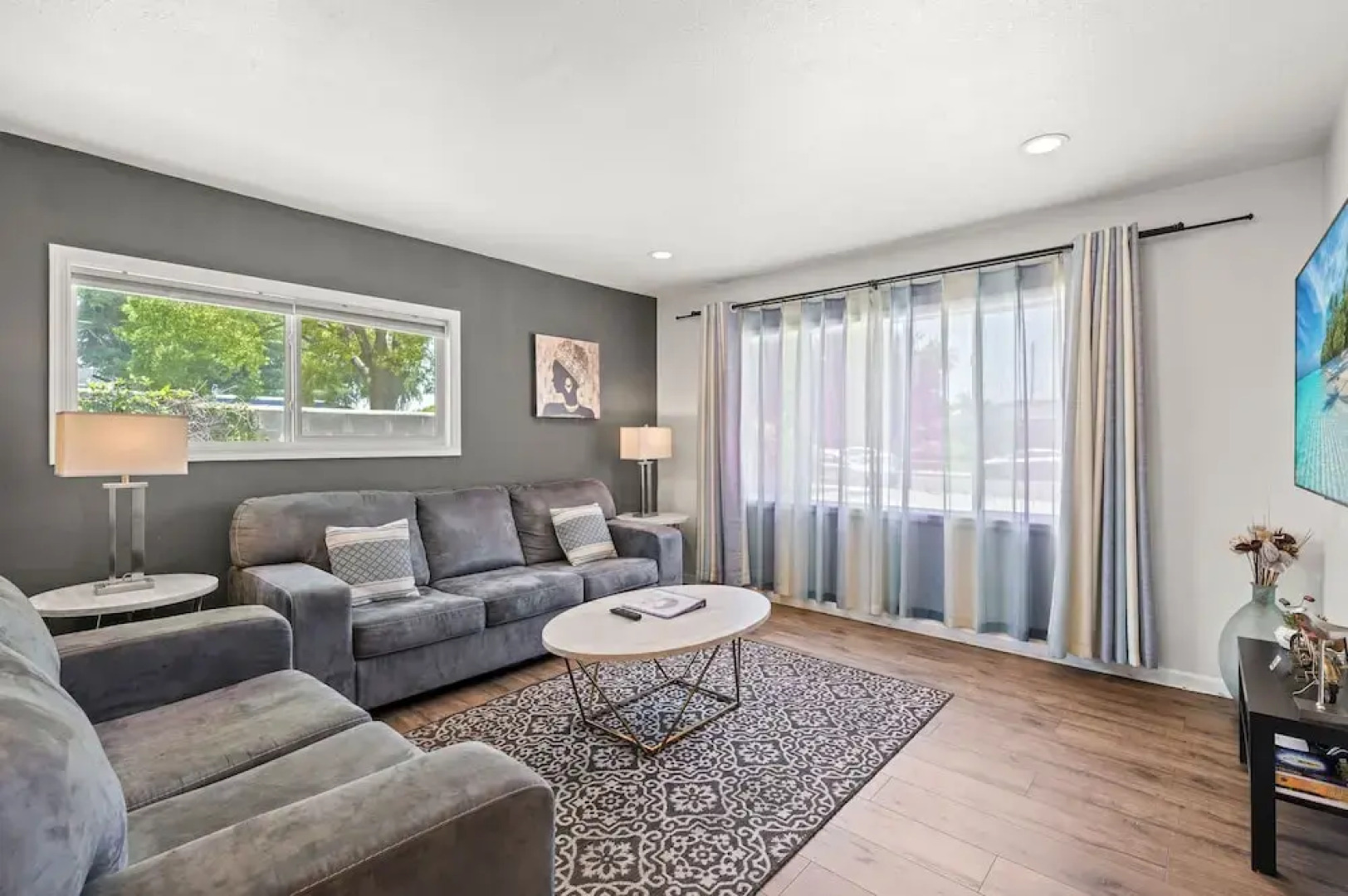 Spacious Family Friendly House in Central Location