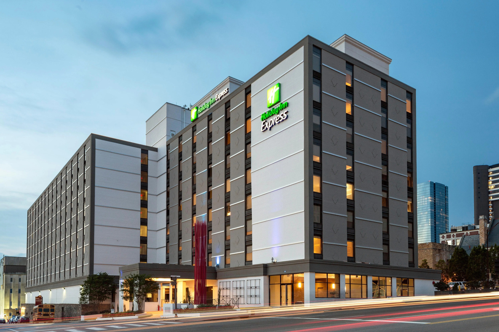 Holiday Inn Express Nashville Downtown - Broadway by IHG