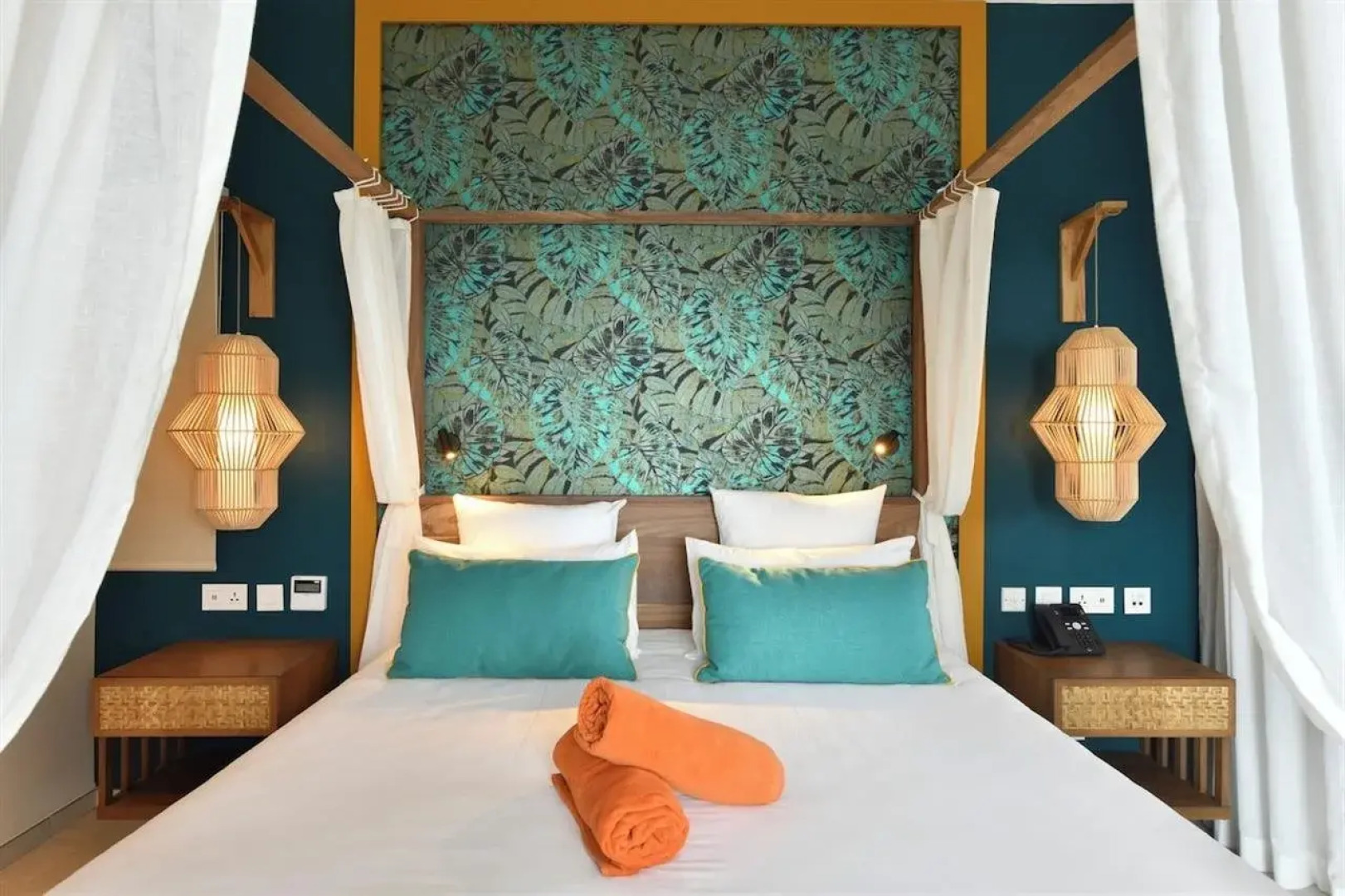 Constance Tekoma. Rodrigues