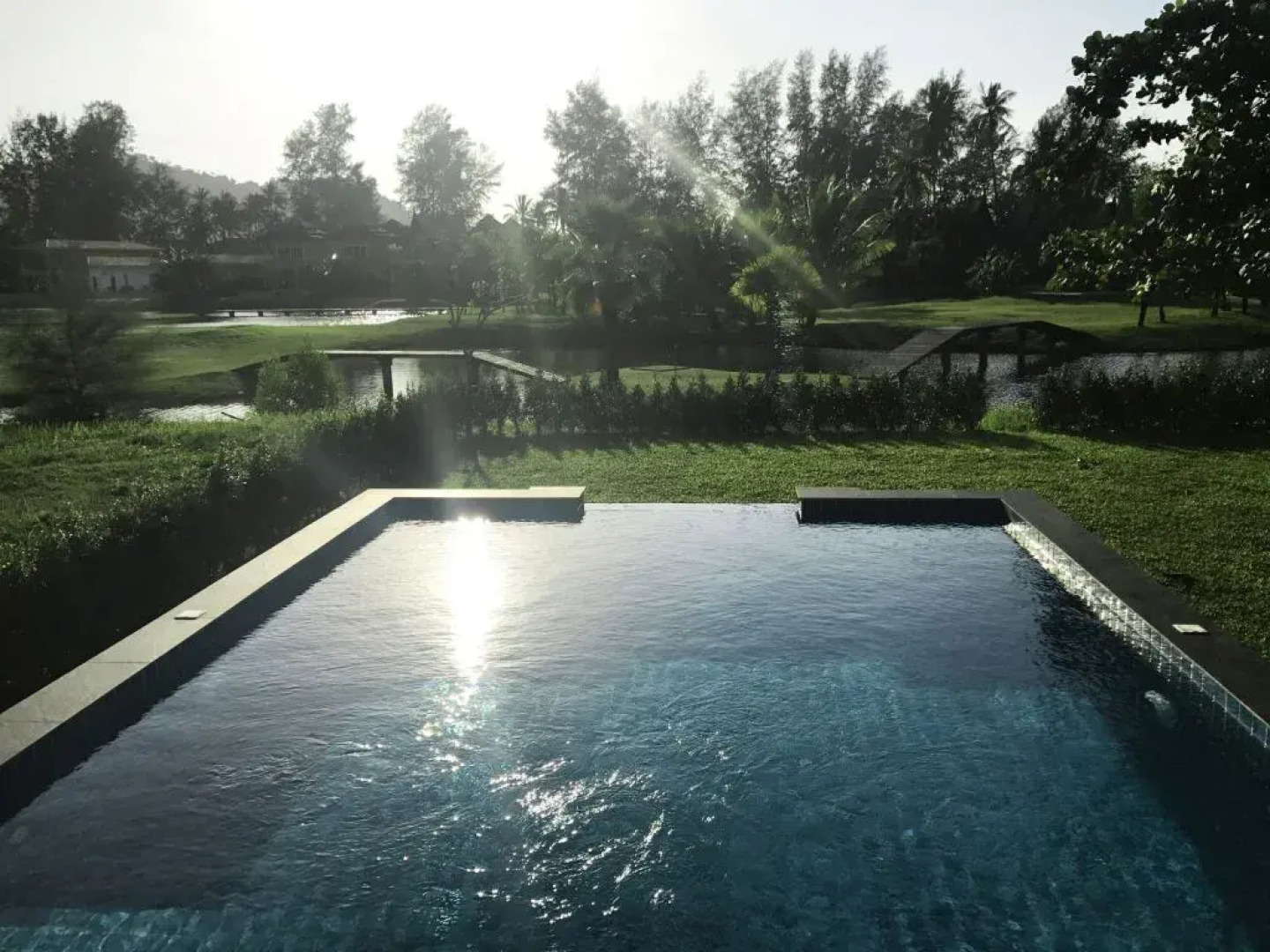 Boat House by Siam Royal Collection (Cbs Travel Asia)