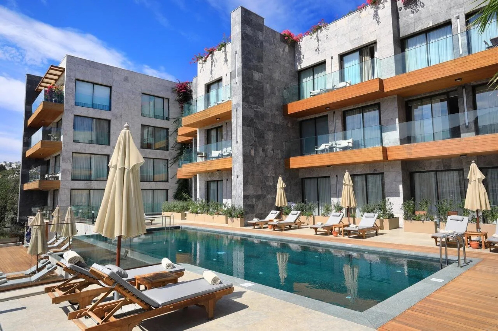 Mare Deluxe Residences & Villas