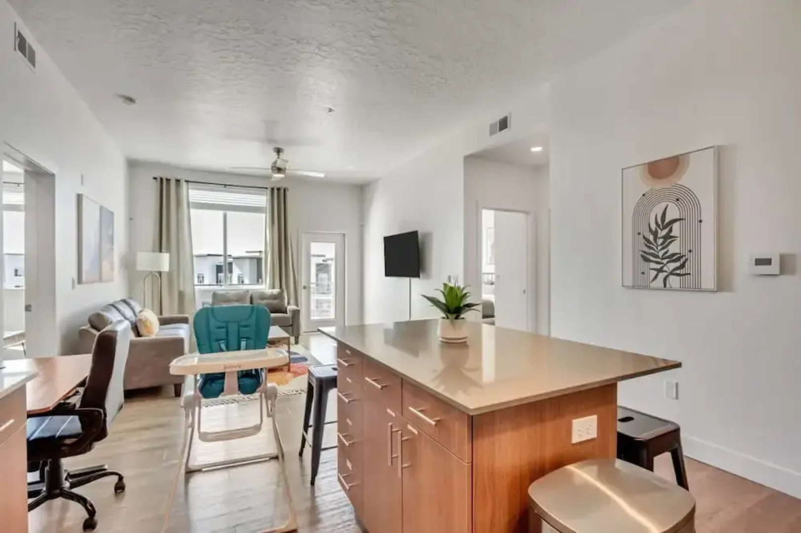 Upscale 2BR w Pool Gym Near Hill AFB