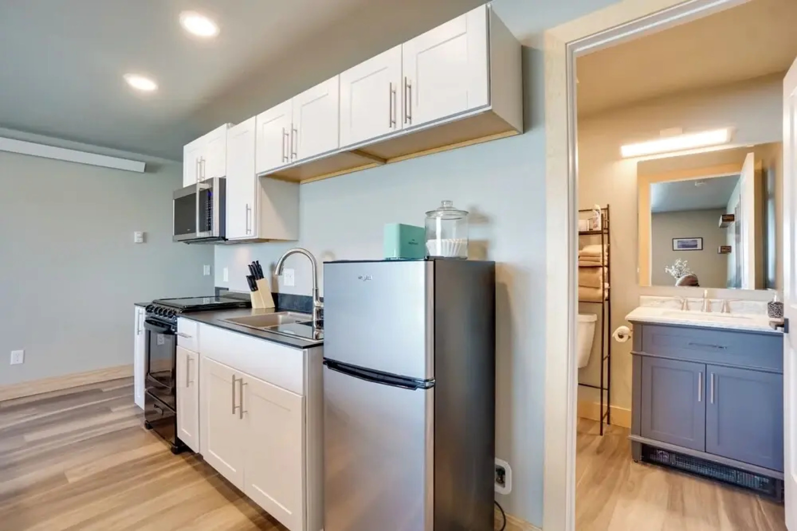 Saratoga Retreat ~ 3 Mi to Saratoga Lake!