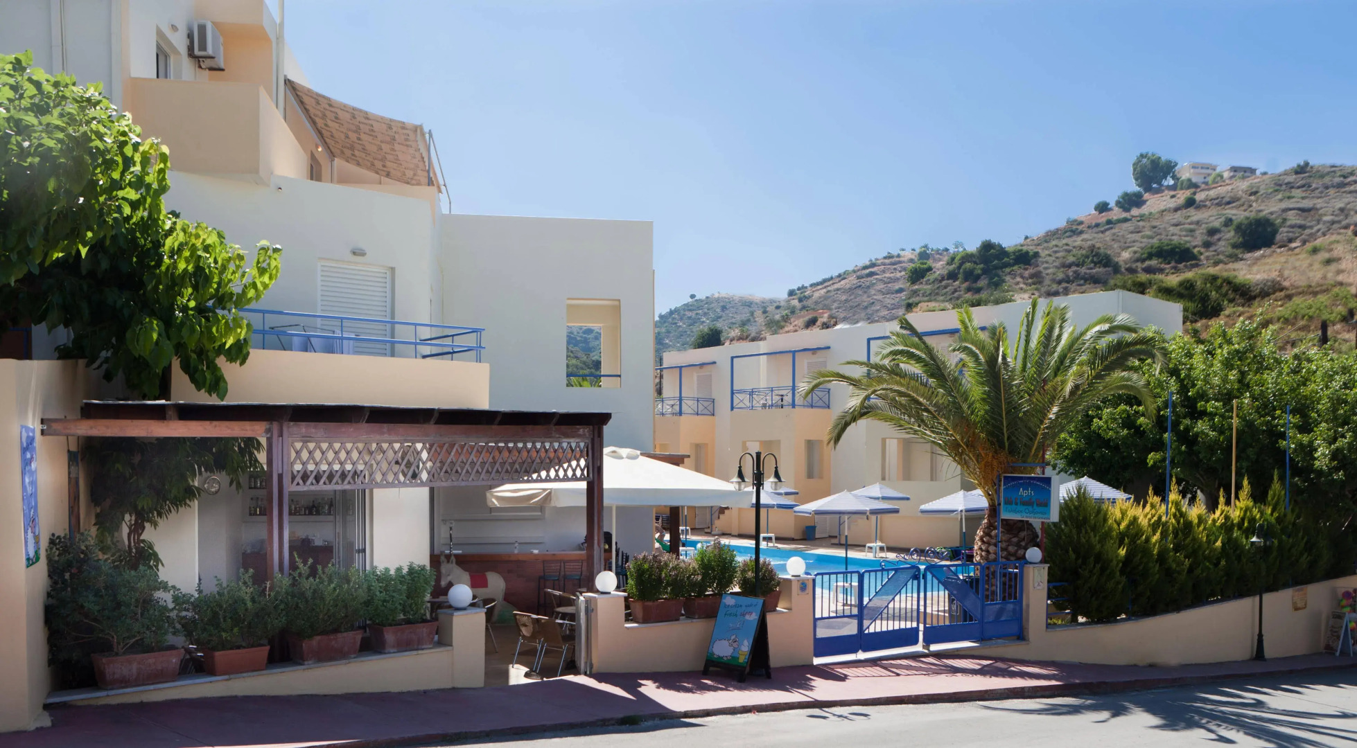 Blue Horizon Apartments