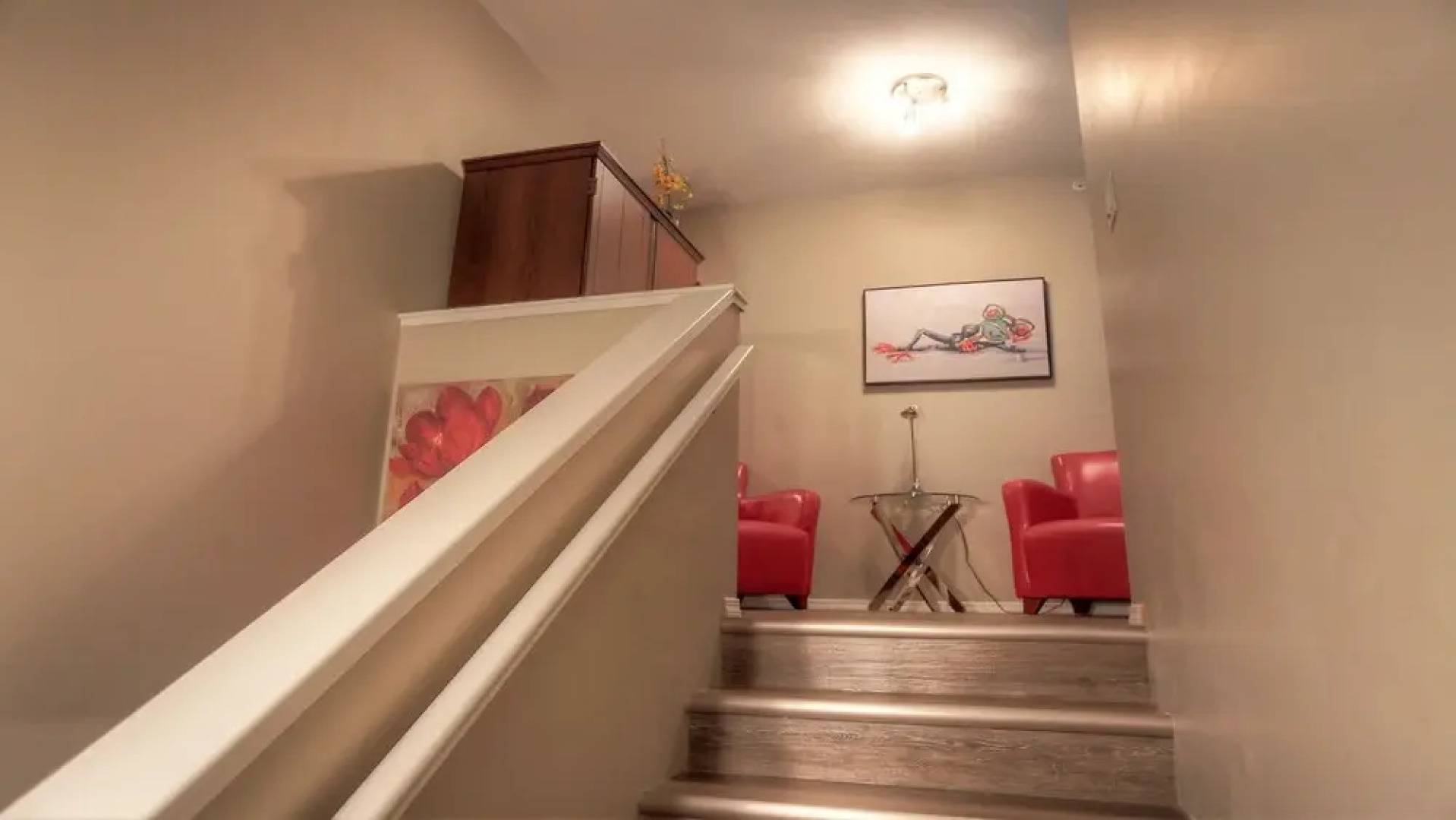 Discovery Bay Resort by Kelowna Resort Acc. - 80+ suites available