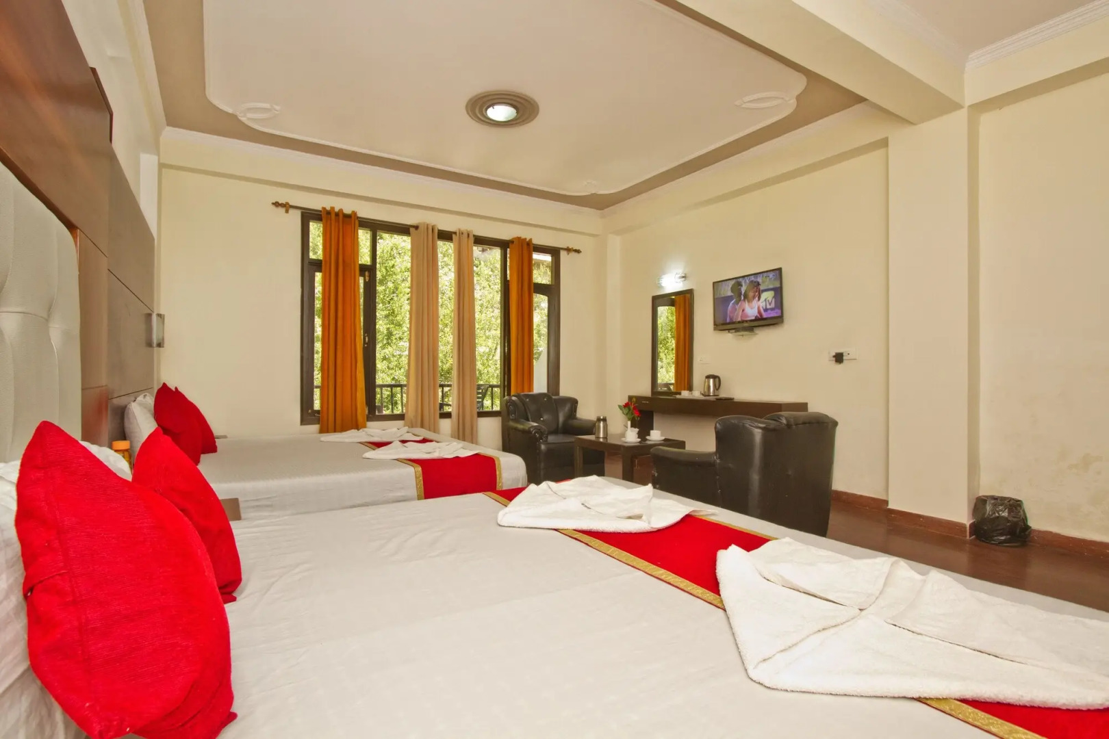 Apple Crescent Resorts