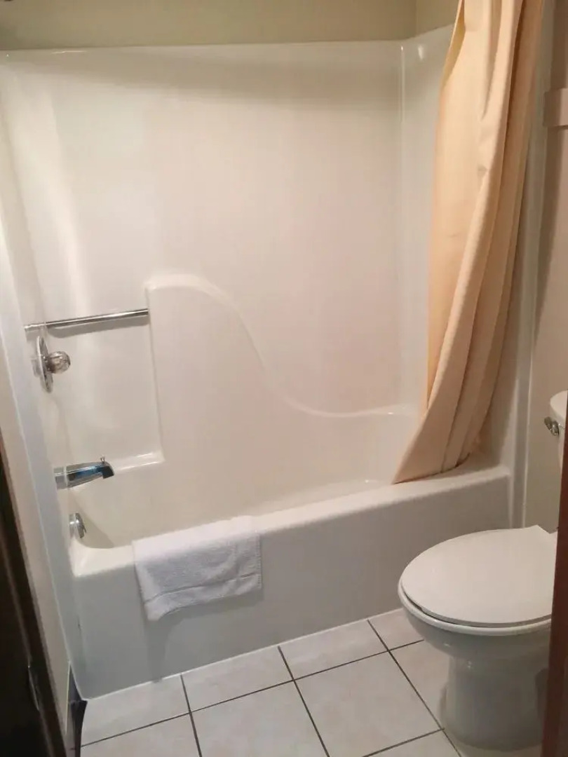 Executive Inn & Suites