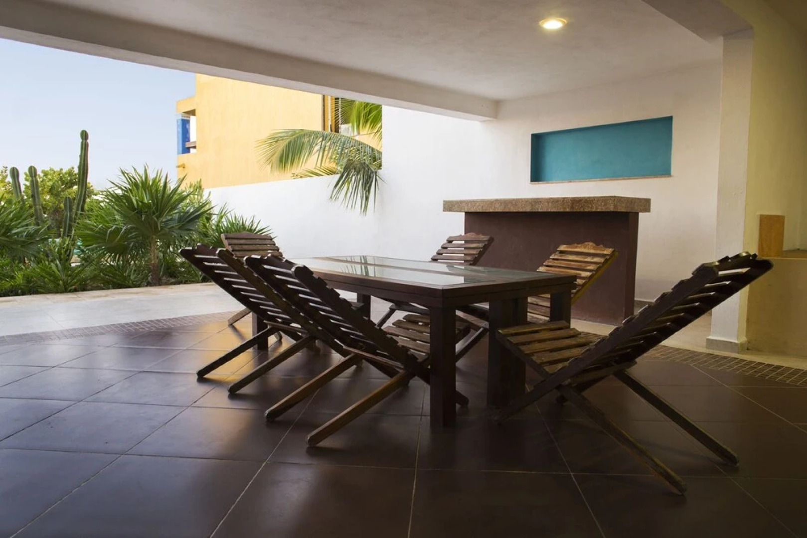 San Bruno Tropical Villa with Pool