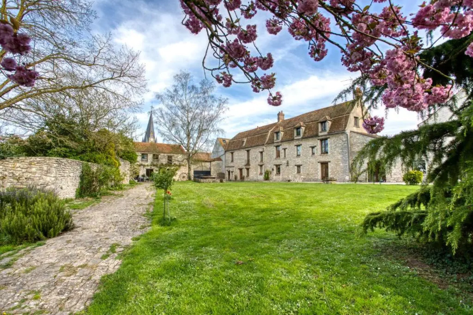 La Fauconnerie Du Roy