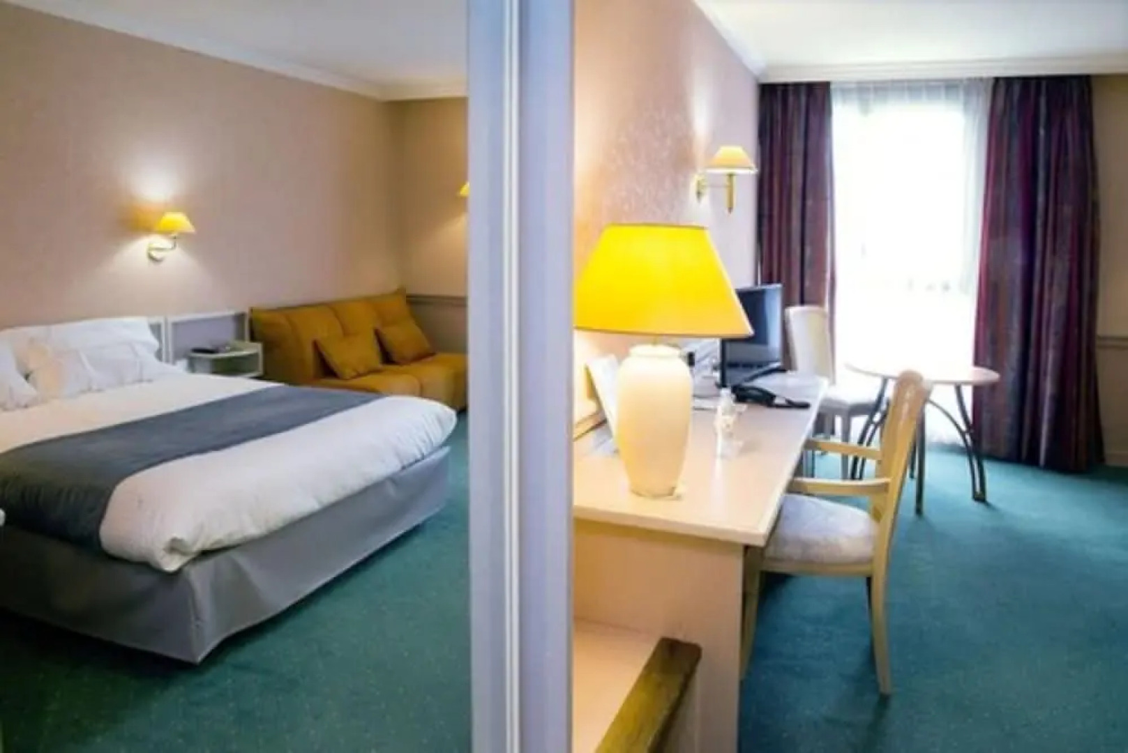 Hotel Logis de Lyon Est