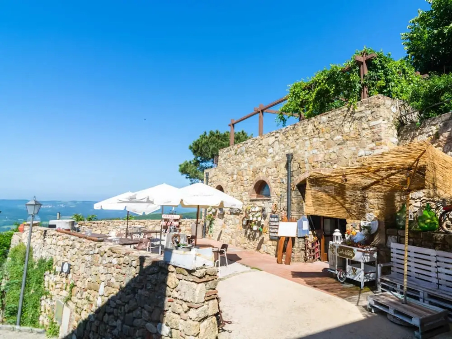 Cozy 2-bedroom Apartment