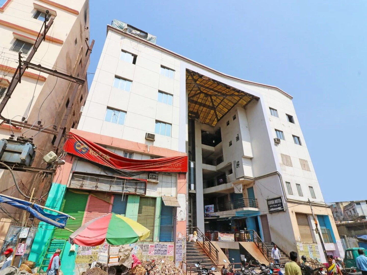 OYO 28130 Hotel Shiva